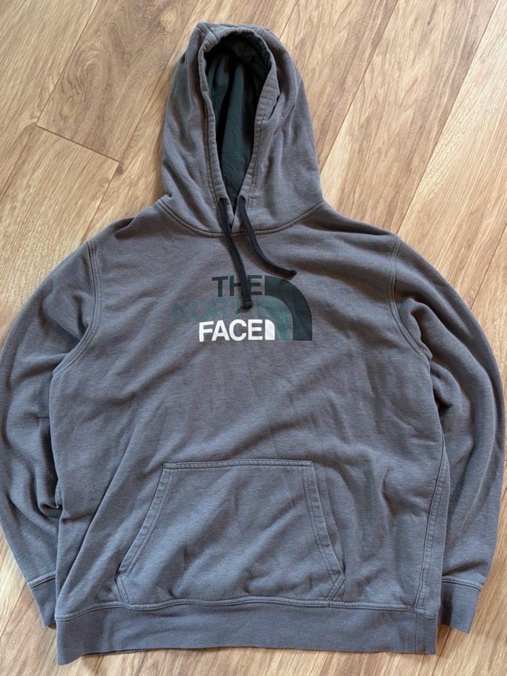 The North Face Men's Charcoal Gray Logo Pullover Hoodie